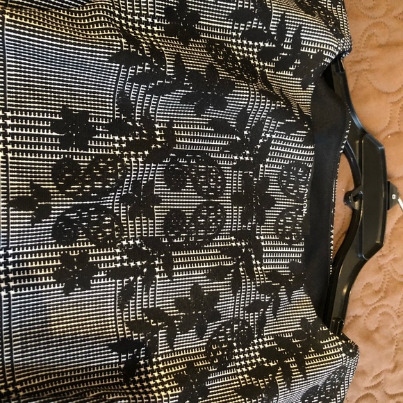 Maggy London size 8 dress - Picture 5 of 7